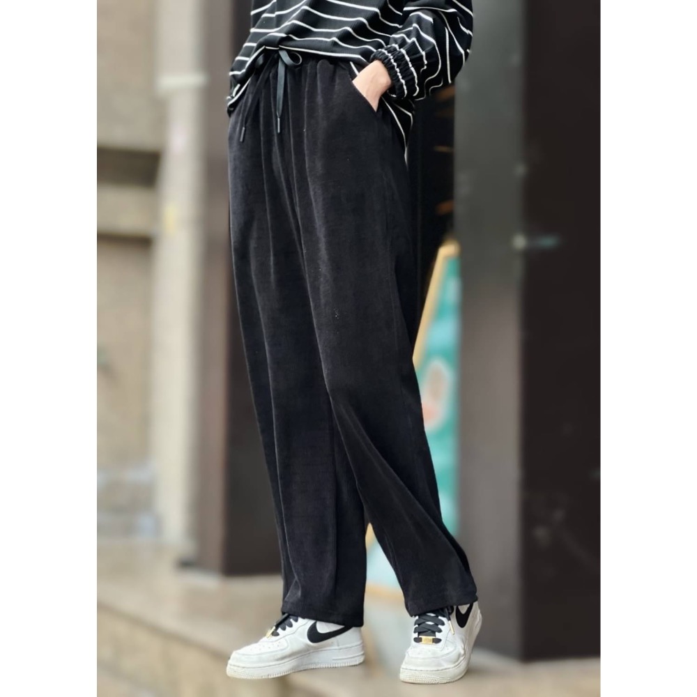 🌟暖暖上市🌟 微光燈芯絨寬闊落地褲✅舒適輕鬆好穿搭💯-細節圖8