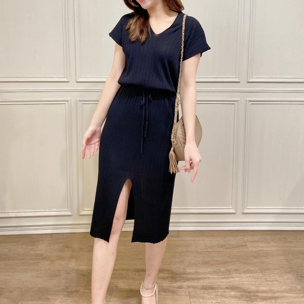 ．涼感坑條簡約洋裝-細節圖4