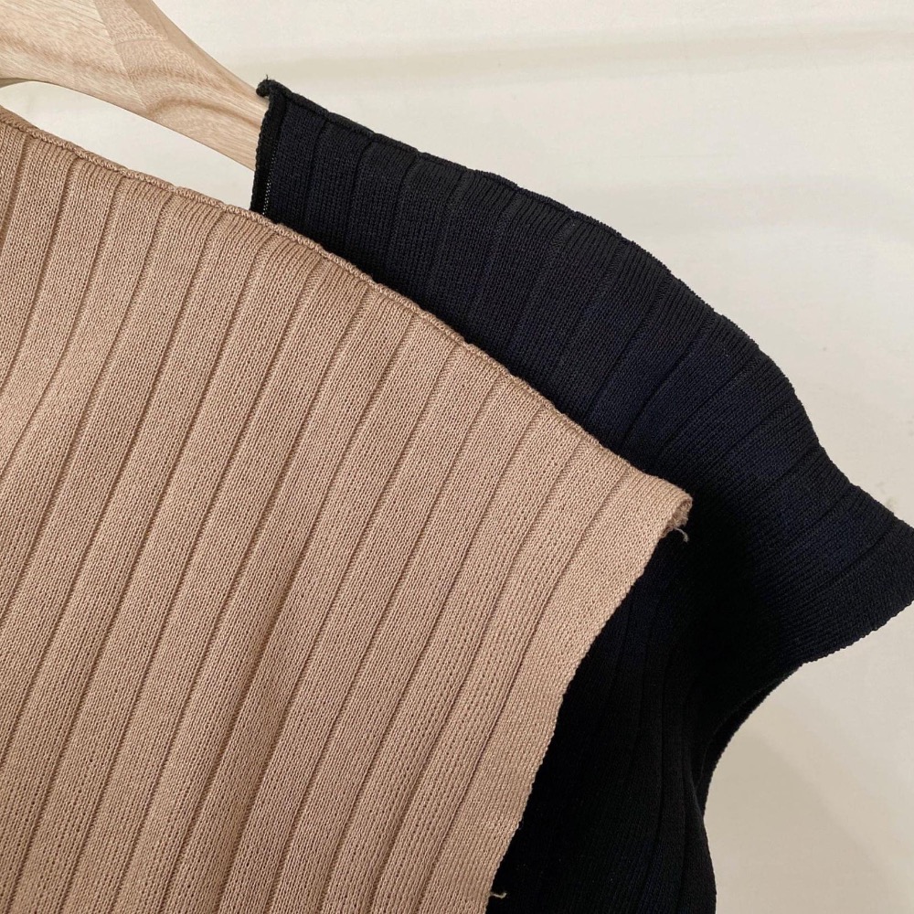 ．涼感坑條簡約洋裝-細節圖8