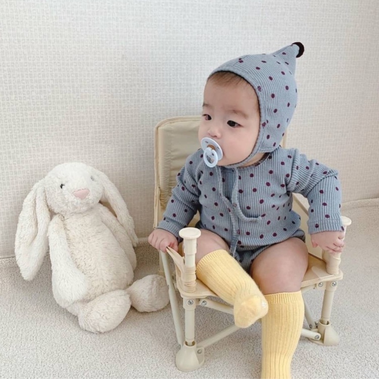 包屁衣【24H出貨】💛韓系 點點印花長袖包屁衣（附贈帽子）包屁衣 新生兒包屁衣 長袖包屁衣 新生兒衣服 嬰兒衣服 童裝-細節圖2