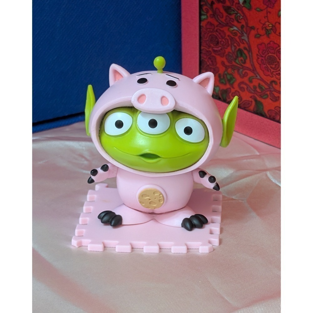 野獸國三眼怪變裝派對特別版玩具總動員外星人黑白配版胡迪夜光版巴斯光年透明版熊抱哥火腿豬怪獸電力公司珠光版毛怪金屬色版阿布-細節圖2