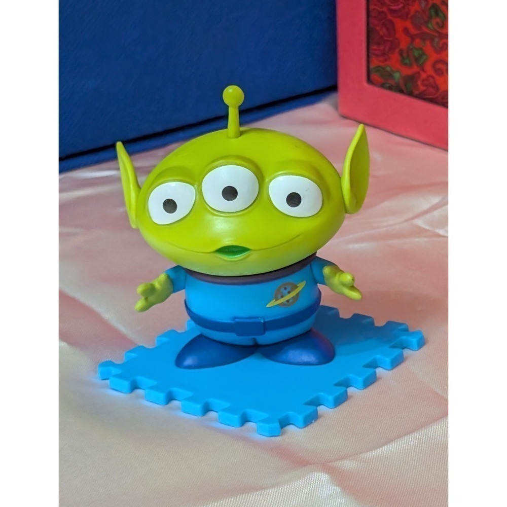 野獸國三眼怪變裝派對特別版玩具總動員外星人黑白配版胡迪夜光版巴斯光年透明版熊抱哥火腿豬怪獸電力公司珠光版毛怪金屬色版阿布-細節圖8