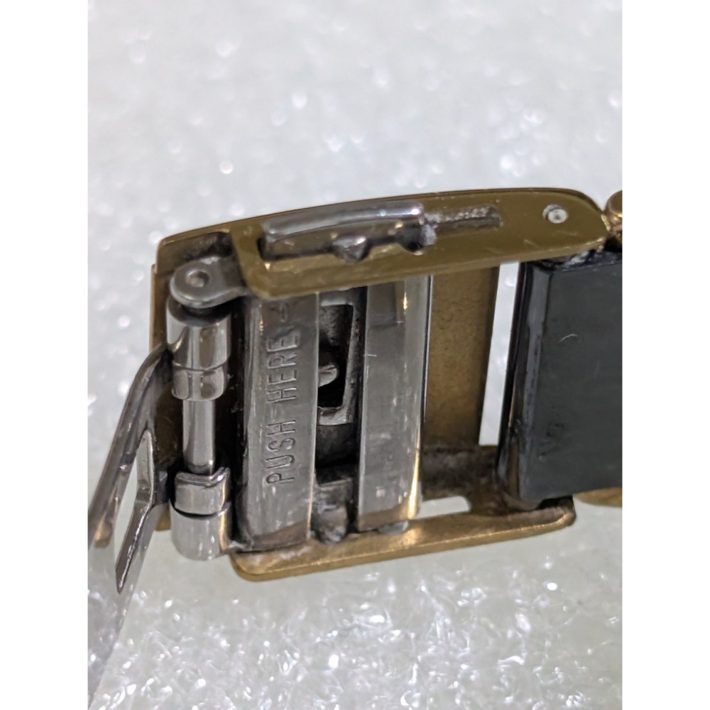 瑞士雷達表永不磨損RADO DiaStar鑽星系列防刮防水高科技陶瓷錶鍊兩顆鑽石英黑金方形女腕錶創新耐用風格獨特-細節圖7