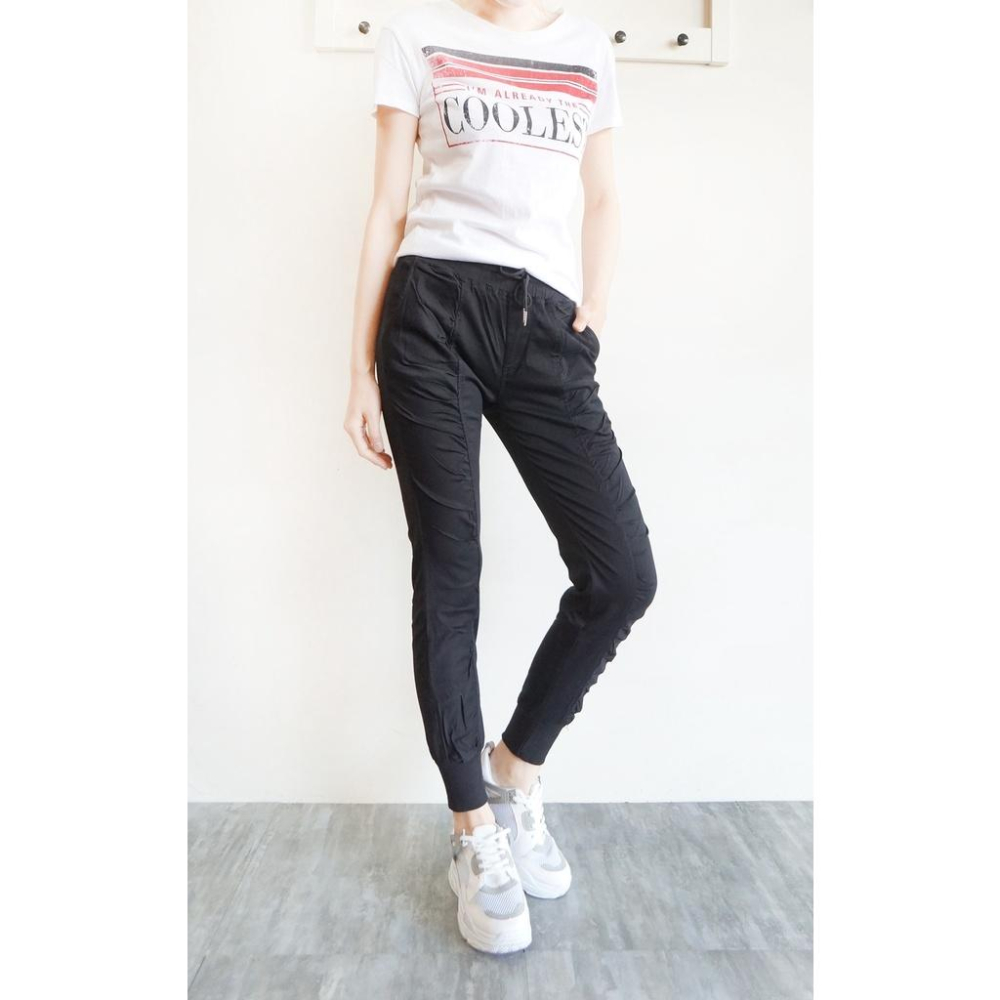 現貨 -8KG薄款彈力束口褲 女生縮口褲 鬆緊拉繩 顯瘦抓皺 百搭黑褲 束口褲女 休閒褲女【554-978】M~2L-細節圖6