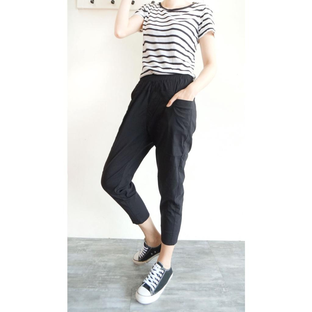台灣現貨 冰絲涼感 超彈薄款哈倫褲 休閒褲 老爺褲 高腰鬆緊 寬鬆長褲 寬褲 ins素色百搭【959-767】黑、灰2色-細節圖5