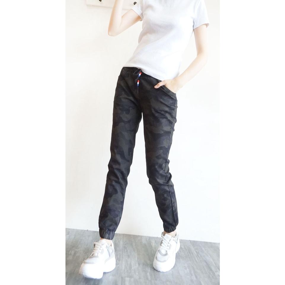 迷彩縮口褲 彈力迷彩褲 大尺碼 束口褲 工作褲 哈倫褲 鬆緊腰拉繩 休閒褲 韓版顯瘦 迷彩長褲【834-973】M~3L-細節圖6