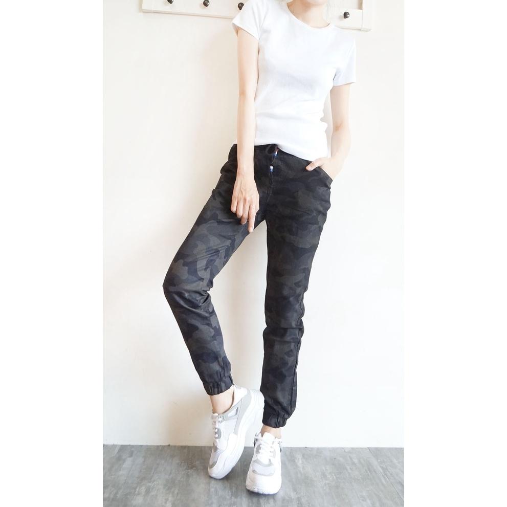 迷彩縮口褲 彈力迷彩褲 大尺碼 束口褲 工作褲 哈倫褲 鬆緊腰拉繩 休閒褲 韓版顯瘦 迷彩長褲【834-973】M~3L-細節圖7