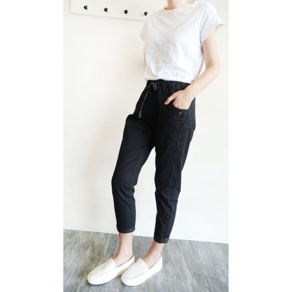 現貨免運 男友褲 休閒褲 素黑百搭 綁繩鬆緊腰 顯瘦超彈 ins 寬鬆 BF 哈倫褲 高腰【227-901】S~XL-細節圖7