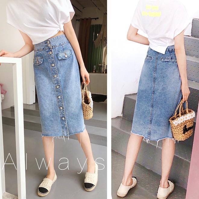 免運現貨 牛仔長裙 牛仔裙 水洗復古刷色 A字長裙 挺版顯瘦 亮眼排釦 裙襬抓鬚【517-900】藍色(S~XL)-細節圖6