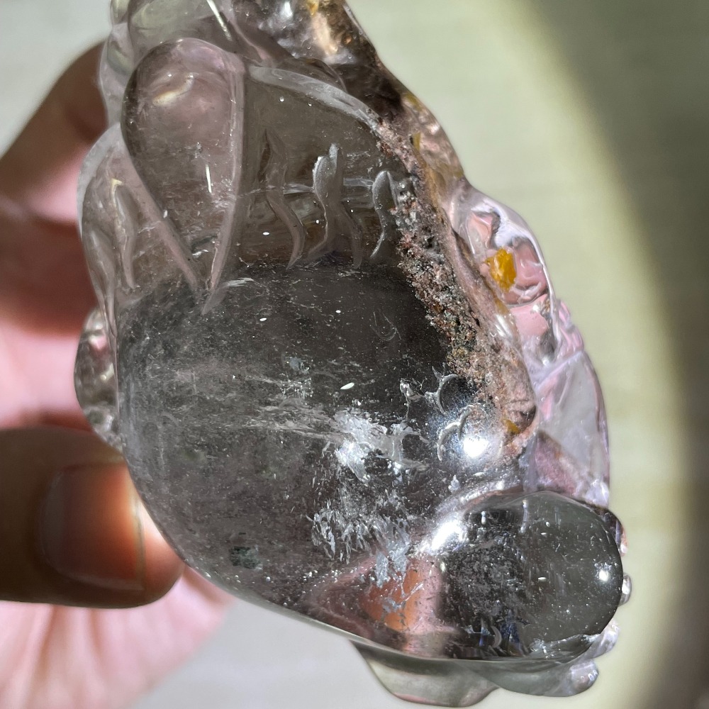 意象幽靈金蟾 幽靈水晶 帶彩虹光 三腳蟾蜍 三腳金蟾 招財開運擺件 附專屬帶彩燈底座 贈已穿孔粉晶愛心-細節圖5