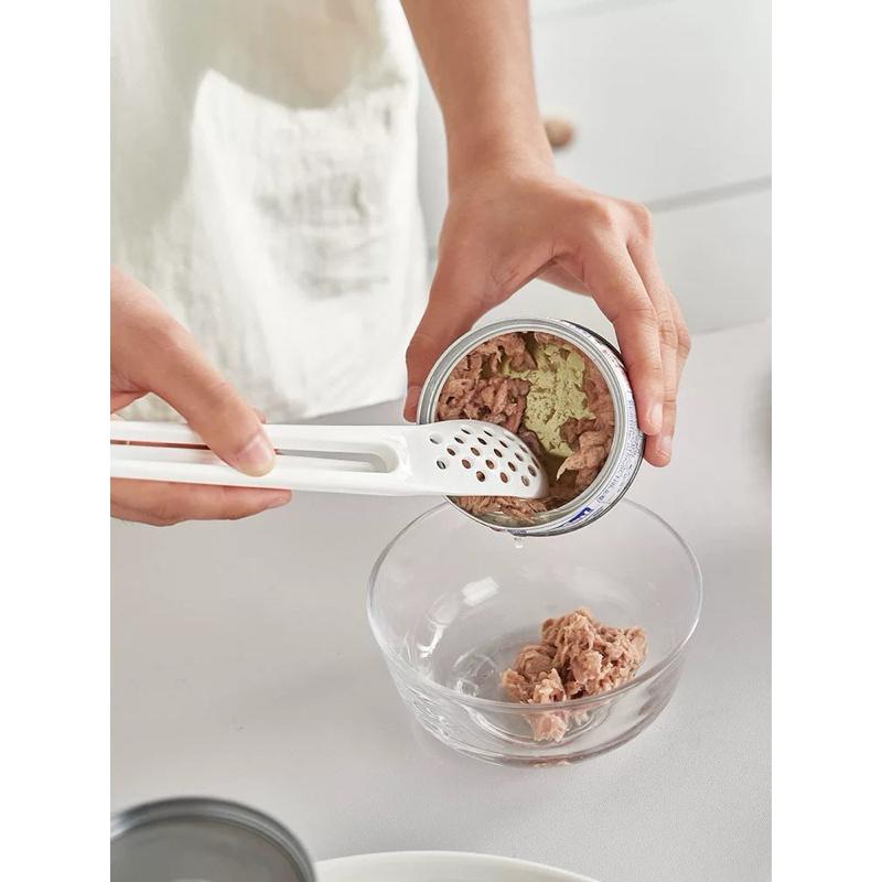🇯🇵 KM 多用途罐頭開罐器 挖杓 濾油 濾汁 擠壓醬料 便利 廚房用品 鮪魚 醬料包 鯖魚 罐頭 玉米-細節圖5
