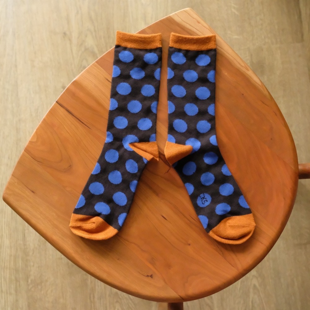 【日本大阪 THE SOCKS_圓點點襪】日本製 日本襪子 設計襪子 圓點點 棉襪 襪子 官方正品現貨在台-細節圖2