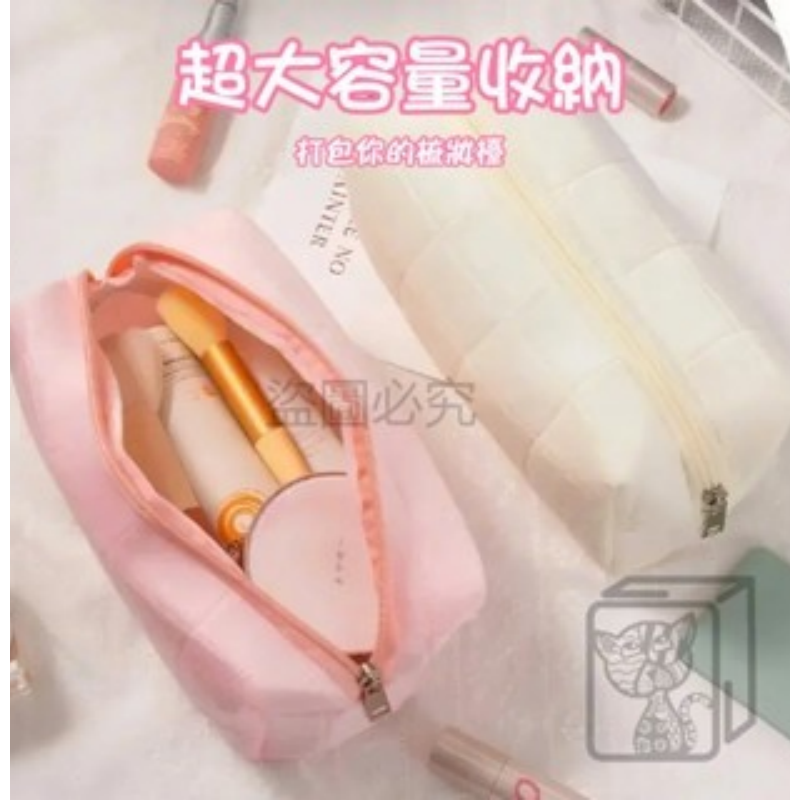 🔥容量加大🔥絨面化妝包 網美系化妝包 萬用包 筆袋 毛絨包 旅行化妝包 化妝品收納包 枕頭包 化妝袋 旅行洗漱包-細節圖4