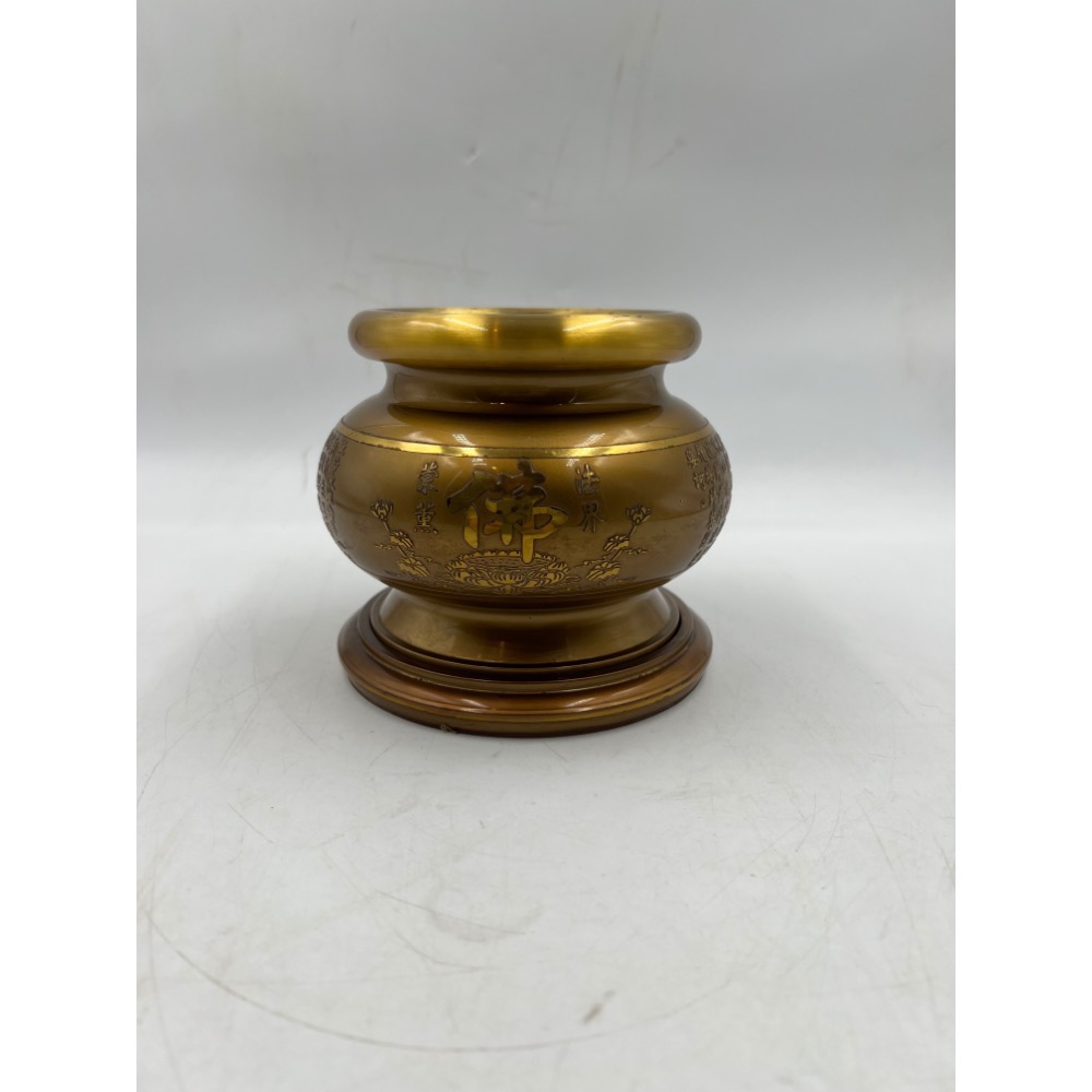 台灣製供佛純銅手染光明燈+純銅香爐很重真材實料一起賣只要六千原是供千手觀音用已移駕至大廳所以釋出給有需要的朋友可省很多錢-細節圖5