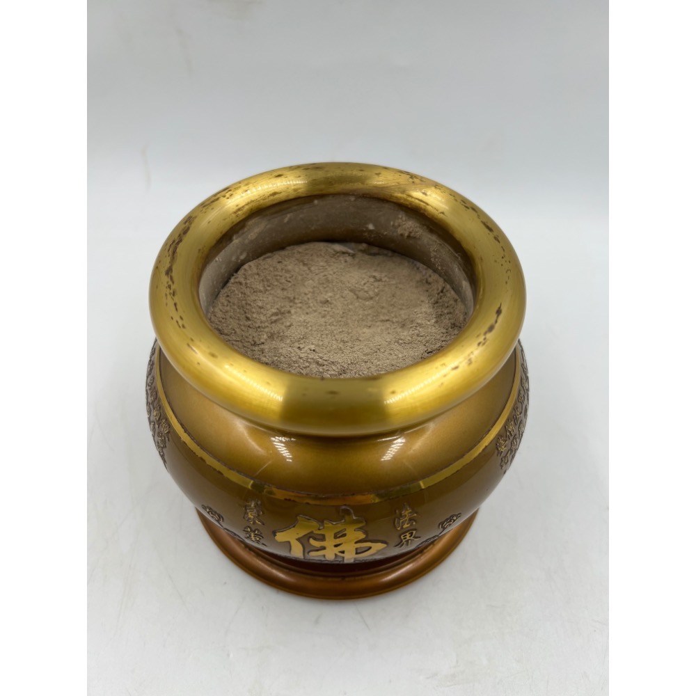 台灣製供佛純銅手染光明燈+純銅香爐很重真材實料一起賣只要六千原是供千手觀音用已移駕至大廳所以釋出給有需要的朋友可省很多錢-細節圖7