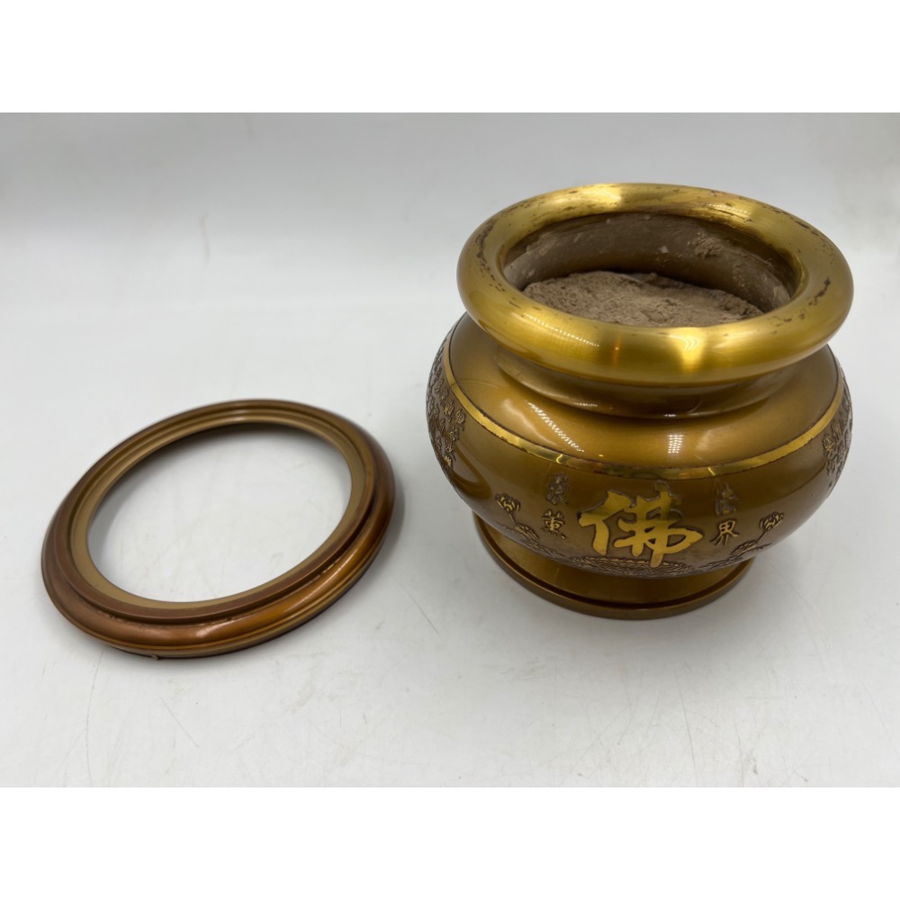台灣製供佛純銅手染光明燈+純銅香爐很重真材實料一起賣只要六千原是供千手觀音用已移駕至大廳所以釋出給有需要的朋友可省很多錢-細節圖8
