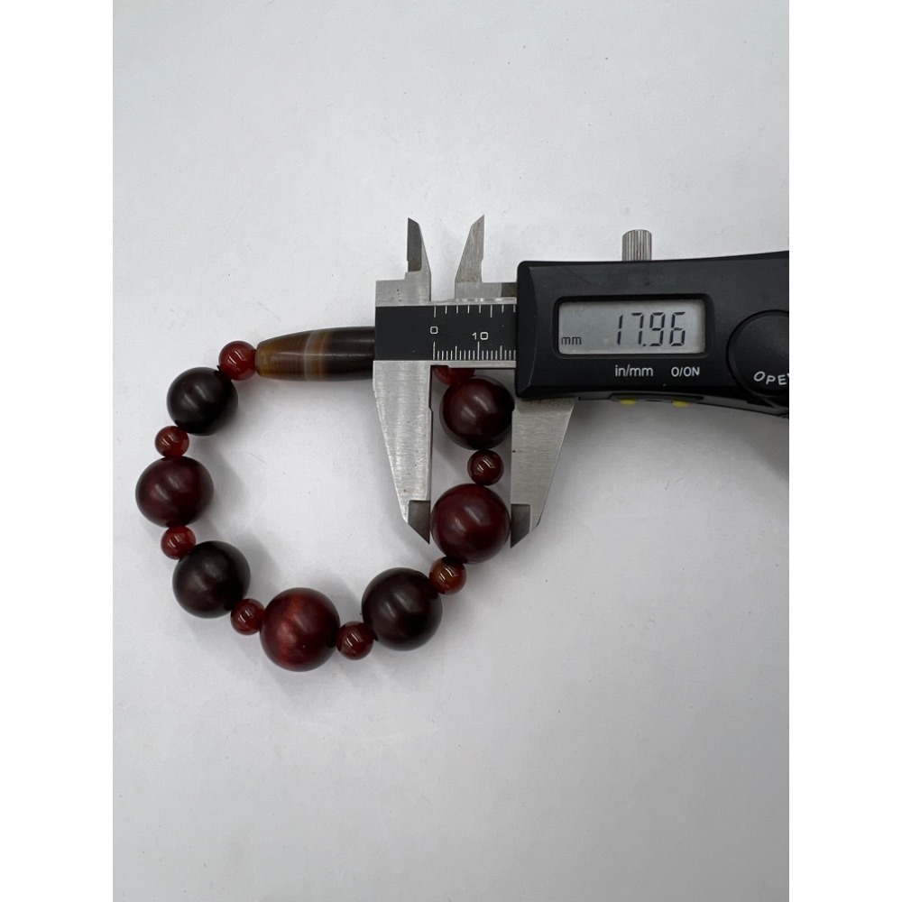 道法自然西藏天珠原礦管珠檀木圓珠串串祈願妙吉祥天珠手鍊巧妙紅色系組合是今年順心如意逢凶化吉之天象實物早期老天珠文物-細節圖6