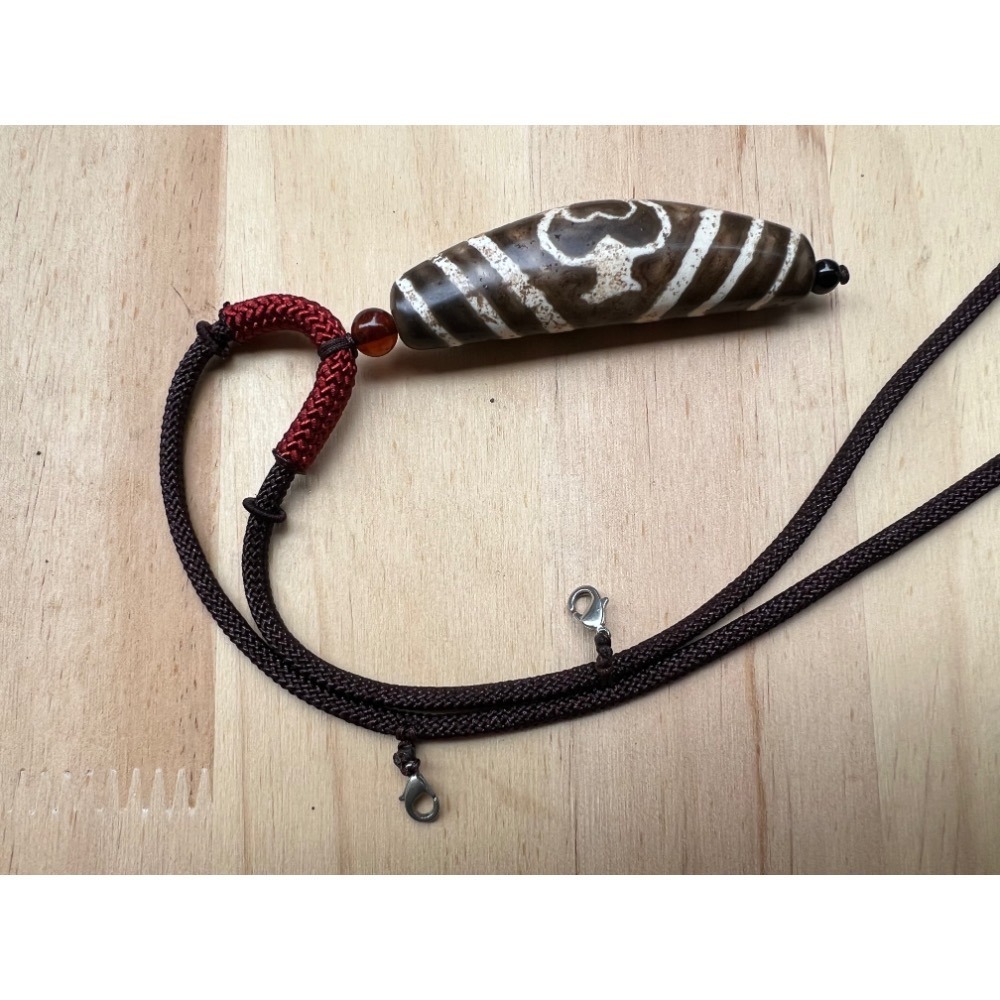 寶瓶天珠項鍊 Tibetan Vase Dzi Bead Necklace｜咖啡色繩鍊附蝦勾 可掛佛牌 吉祥祈福能量石-細節圖7