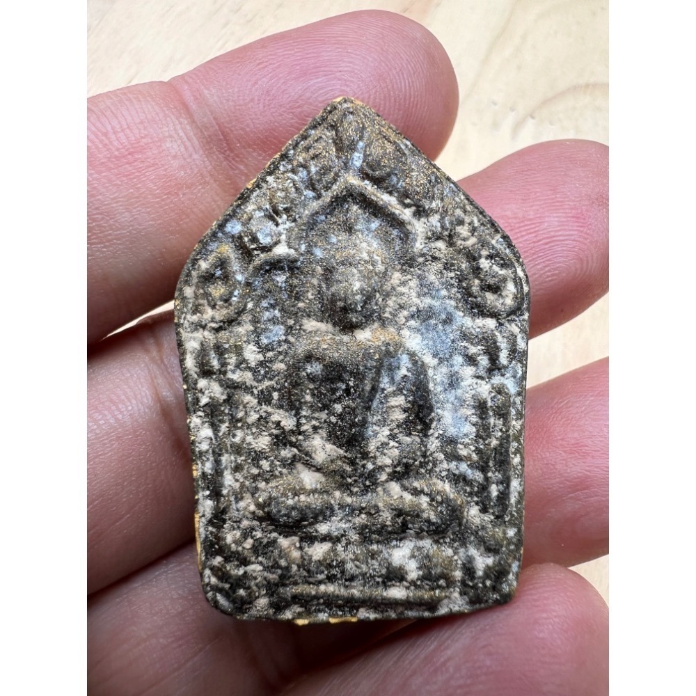 泰國名牌龍普Tim หลวงปู่ทิมPhra Khunpan龍普添坤平2515金冠符管袈裟珍藏版龍天護佑派古曼老佛牌-細節圖8