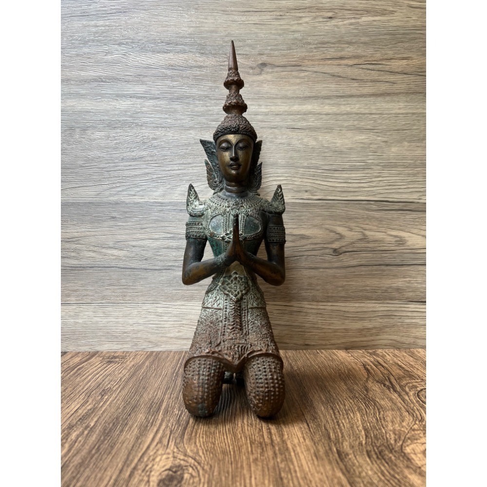 早期泰國銅鑄侍神像｜Thepphanom跪姿合十供奉尊 #ThaiDeityStatue #KneelingAngel-細節圖2