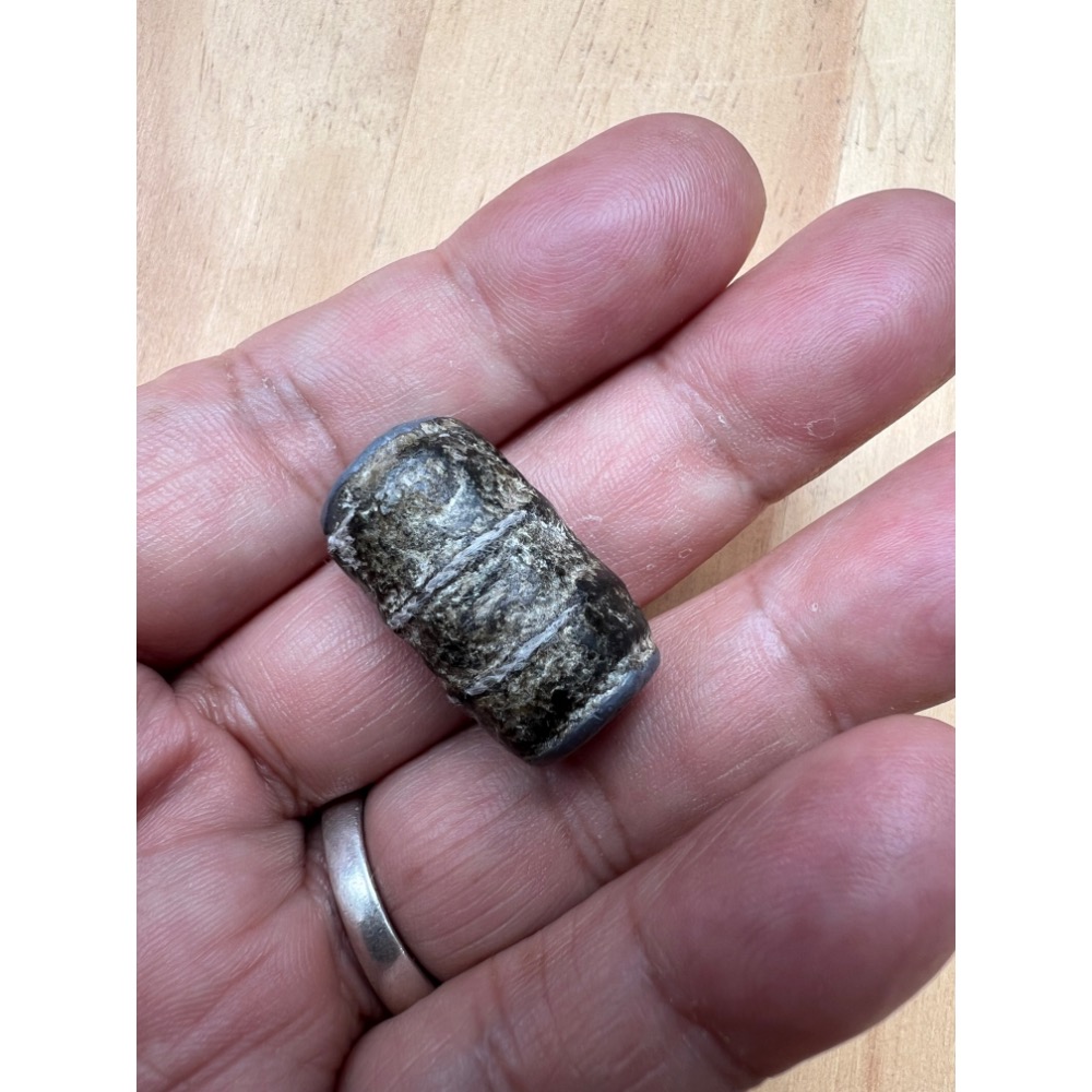 【傳世聖物】泰國 百年老符管 Takrut | 自然老漆皮殼 編織包線 | 風化感極佳 可能龍婆蜀風格 避險 刀槍不入-細節圖6