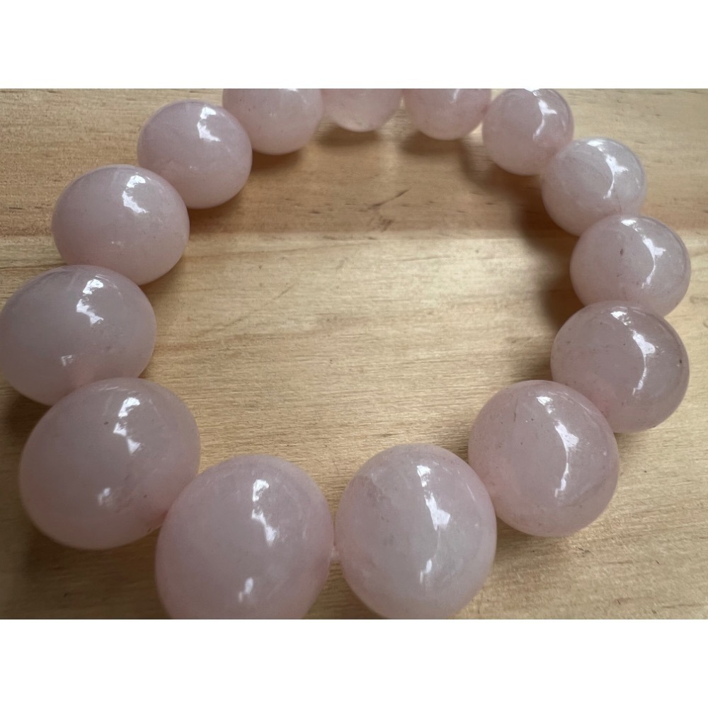 老大爺老貨粉水晶手錬單顆直徑約14mm粉亮內呈現有水晶礦的紋路可見站長精挑細選過的顆顆美讓招桃花運更美滿幸福照片為樣品-細節圖5