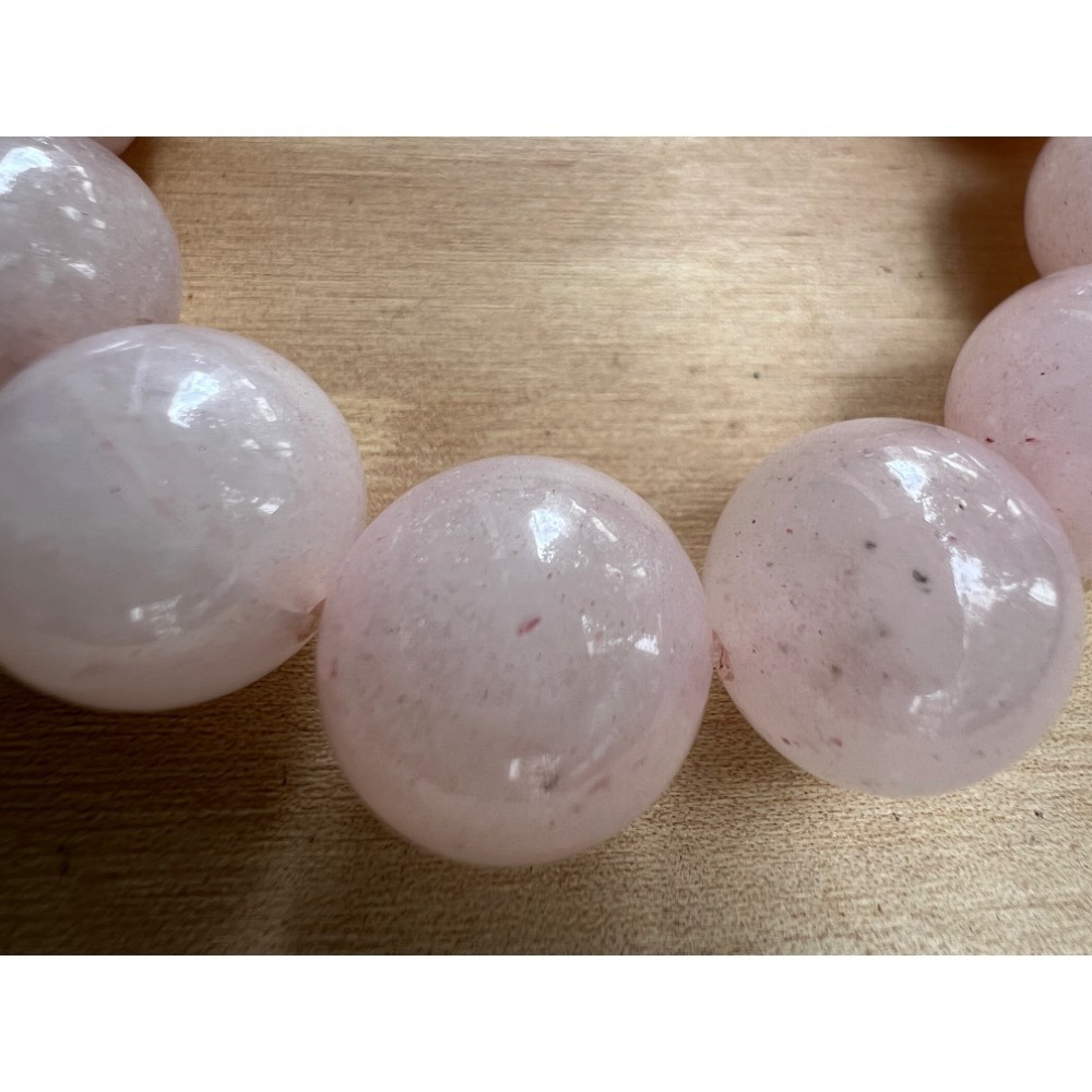 老大爺老貨粉水晶手錬單顆直徑約14mm粉亮內呈現有水晶礦的紋路可見站長精挑細選過的顆顆美讓招桃花運更美滿幸福照片為樣品-細節圖10