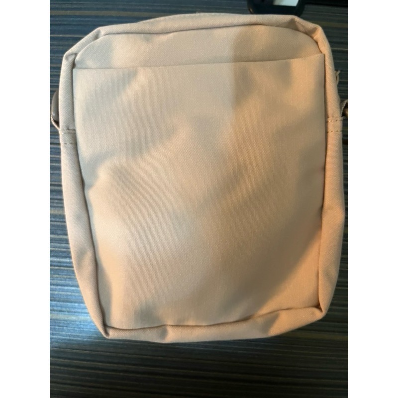 😊全新 plain-me經典旅行小包 卡其/黑/霧藍/櫻花粉 旅行包 plain me 小包 隨身包 護照包 旅行小包-細節圖6