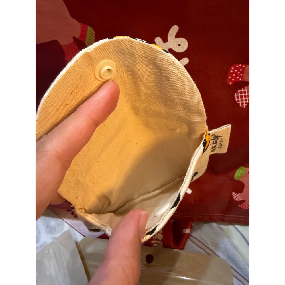 轉售全新 Hahababy單扣零錢包 心花開/愛心餅乾 零錢包 單扣零錢袋 零錢 小物包 扣子款 扣子零錢包-細節圖6