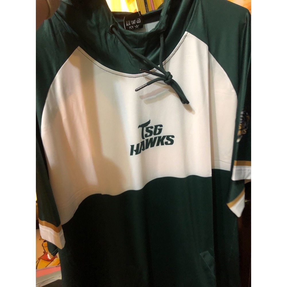 全新 現貨 台鋼雄鷹 TSGHAWKS 五分袖連帽T 尺寸M/XL 帽T 運動帽T 台鋼帽T 運動衫 台鋼 棒球⚾️-細節圖8