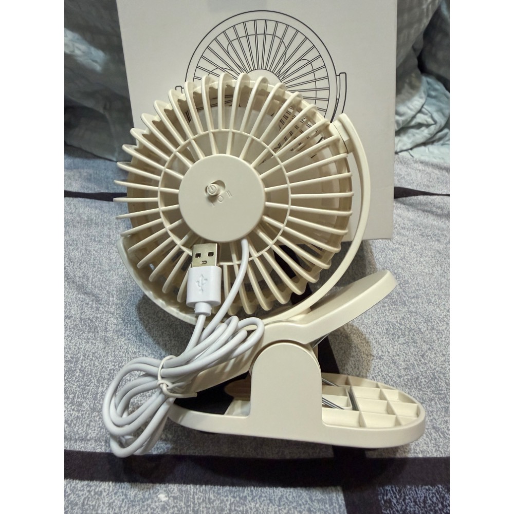 一定要插電才能使用！需自備豆腐頭！
