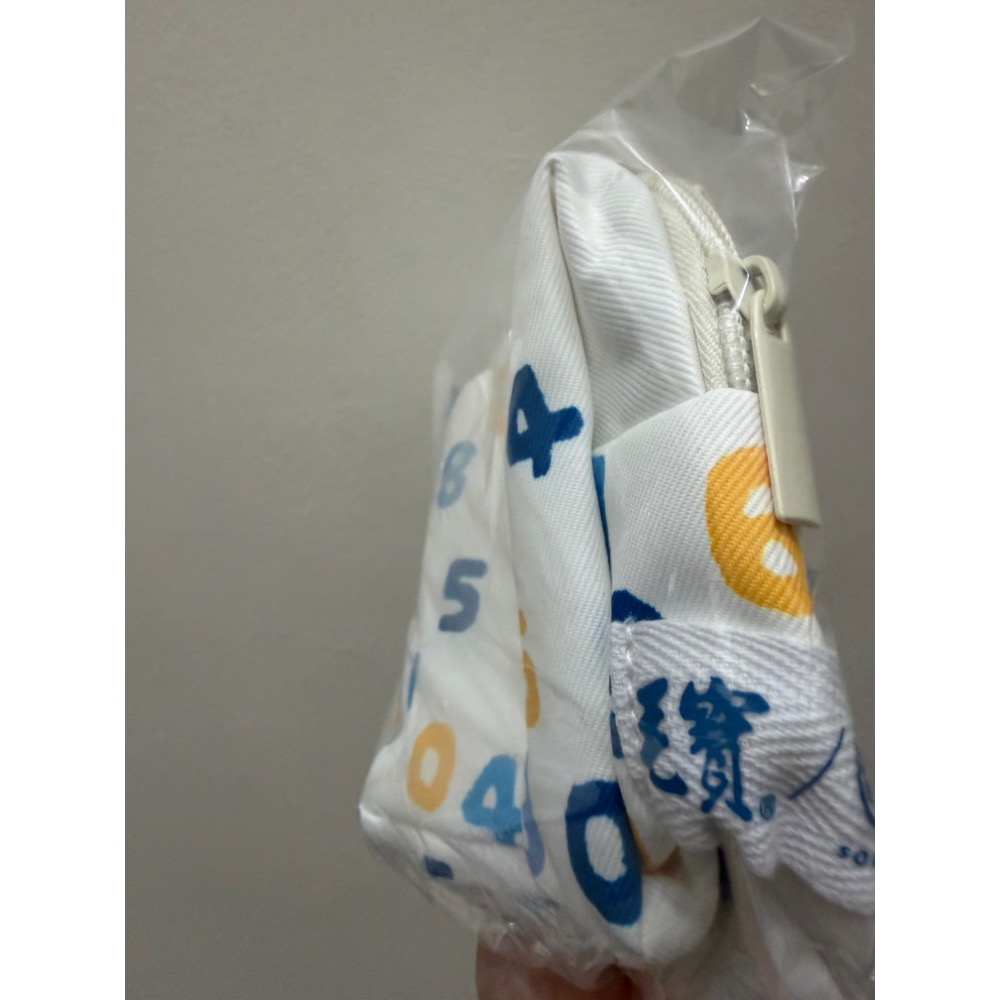 全新 毛寶 x sousou 化妝包 小包 隨身包 面紙袋 衛生棉袋 小物袋 袋子 聯名化妝袋 口紅包 乳液包 旅行包-細節圖4