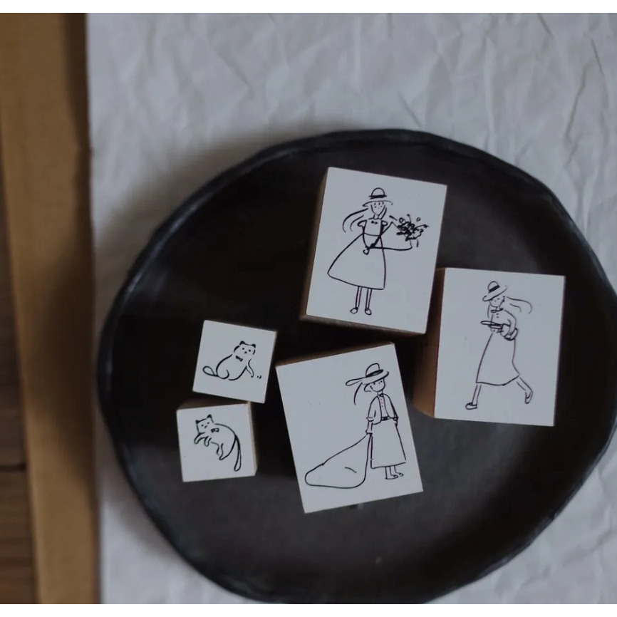 【追加1款字章】茄子先生 Her & Her Kitty & 英文手寫字 單顆小印章 木頭橡皮章【立夏手帳生活】-細節圖2