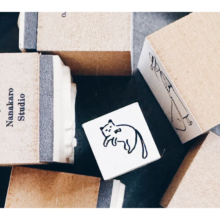 〔貓咪〕懶散小貓