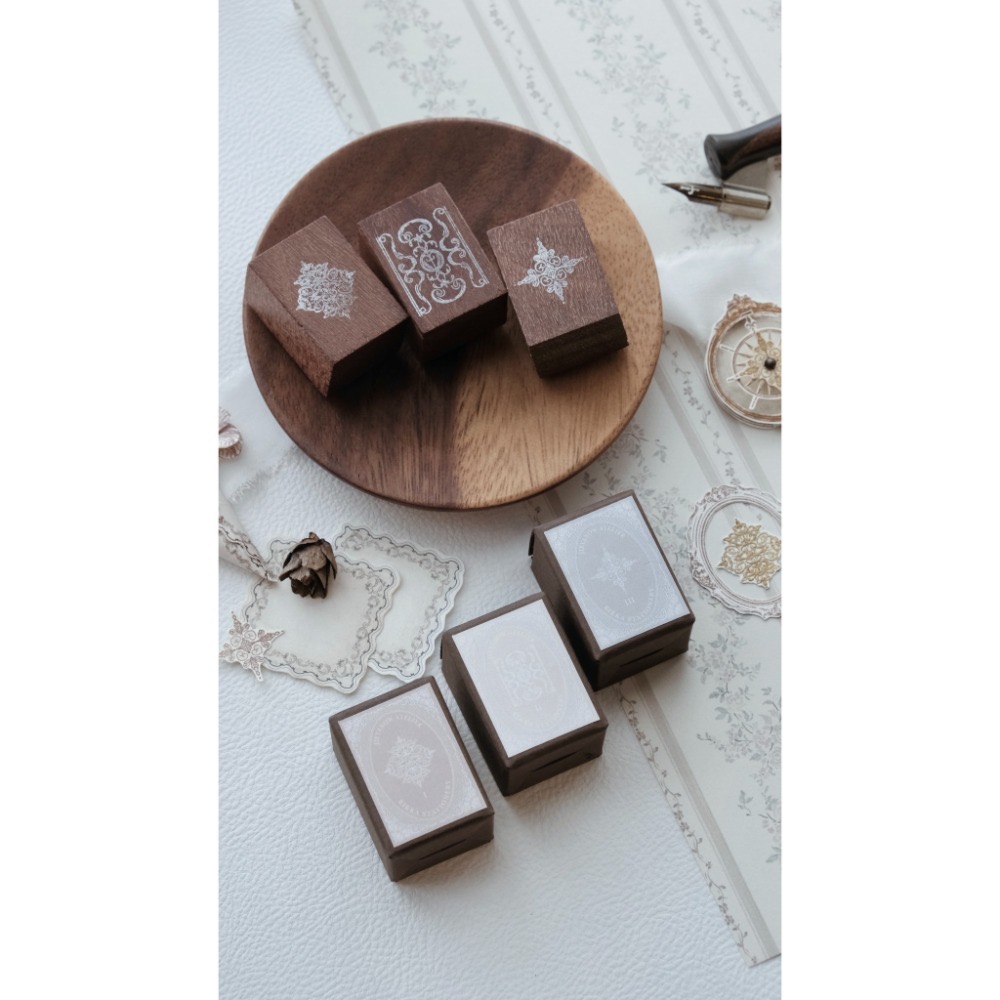 【木柄3款】立夏三週年 x Jieyanow Atelier 漫步小巷Time Traveling Alley【立夏手帳-規格圖8