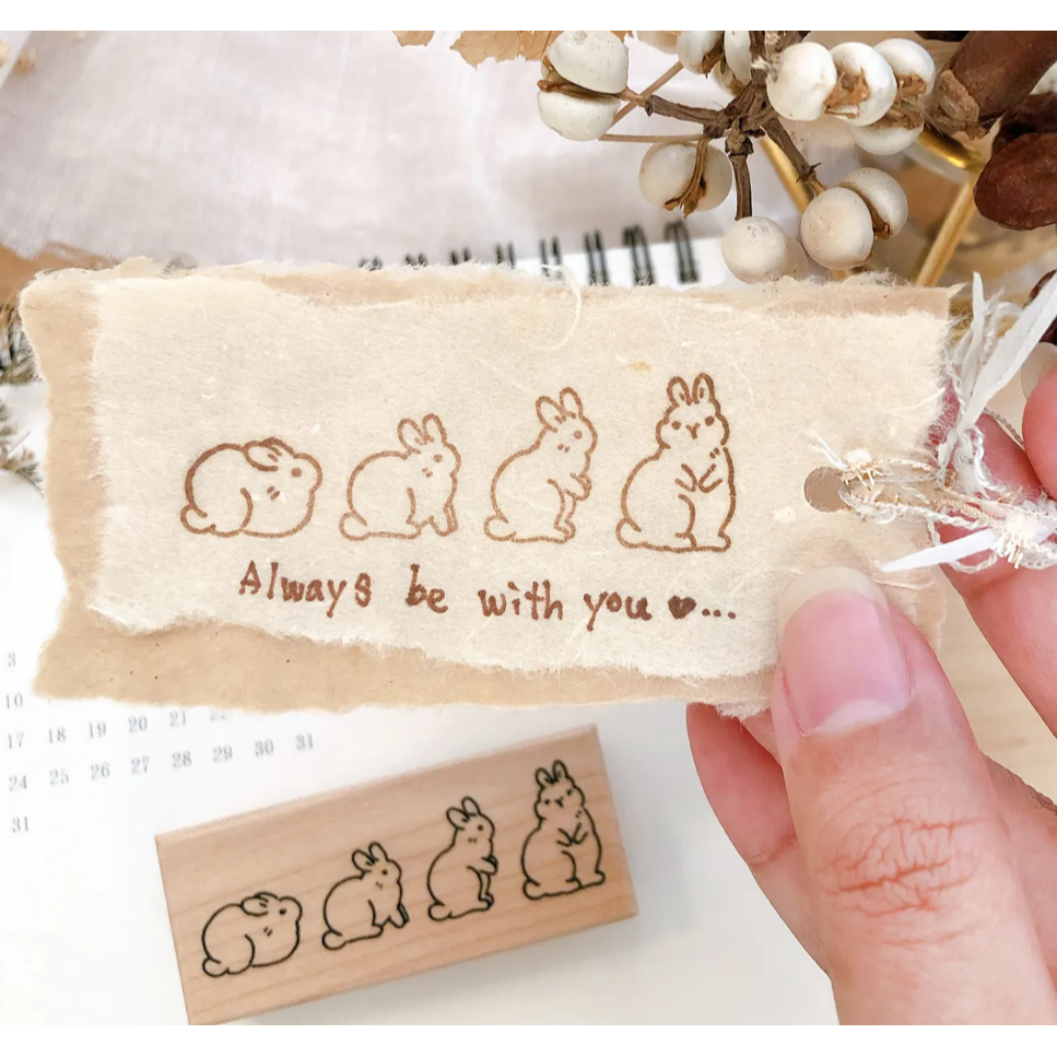 Pei Pei Studio 小兔楓木長型印章２款 『小兔進化論/給你一朵花』【立夏手帳生活】-細節圖3