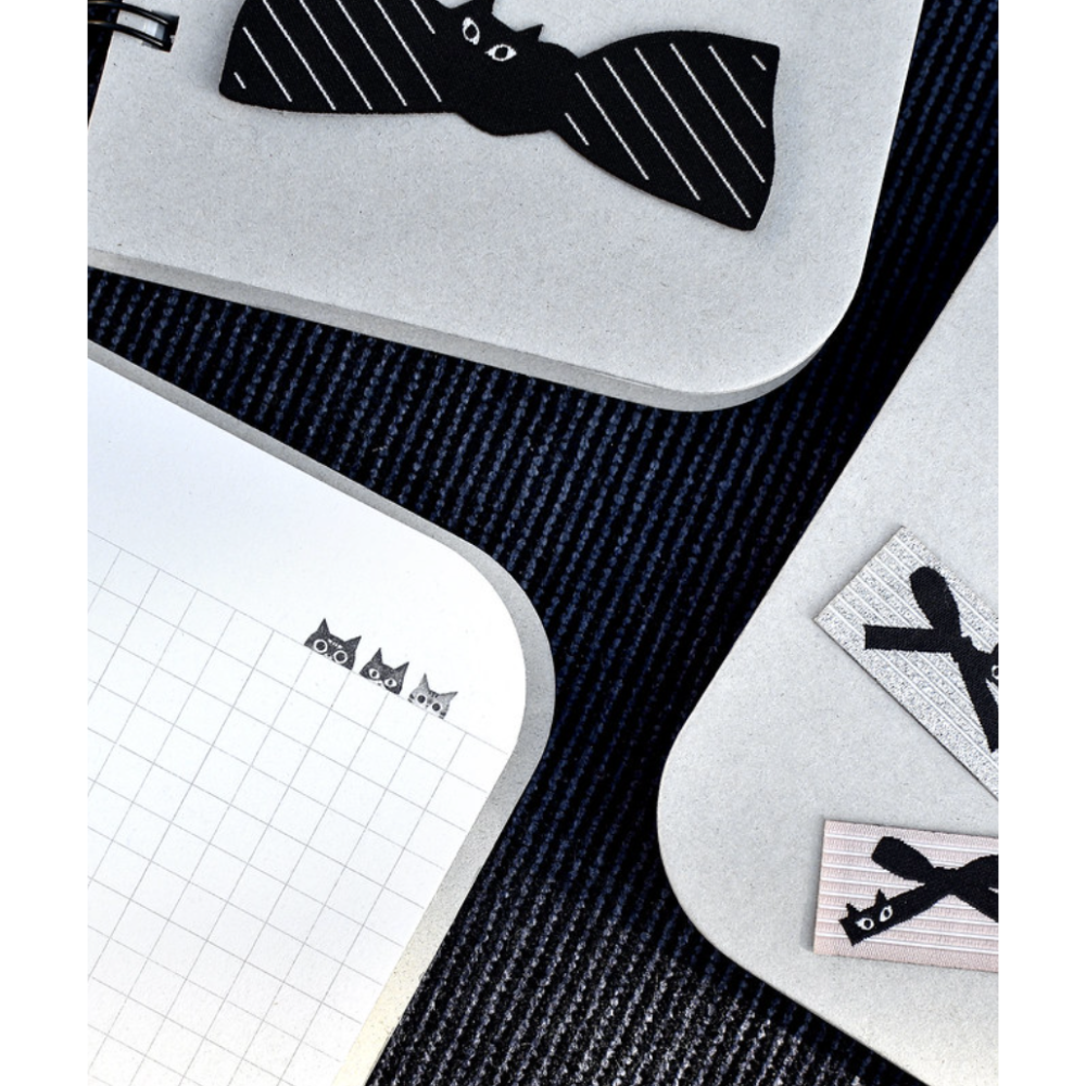 【2種尺寸】大芝麻小花生 蝴蝶結貓貓布標 線圈筆記本【立夏手帳生活】-細節圖3