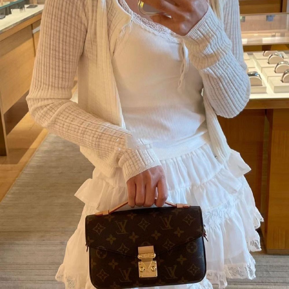 二手新款LV路易威登女包老花鏈條郵差包腋下單肩包M46279-細節圖2