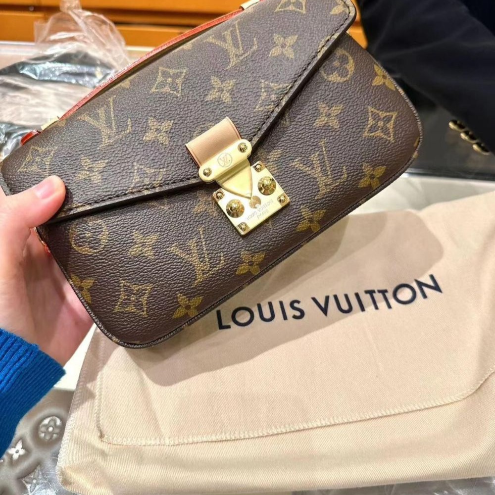 二手新款LV路易威登女包老花鏈條郵差包腋下單肩包M46279-細節圖6