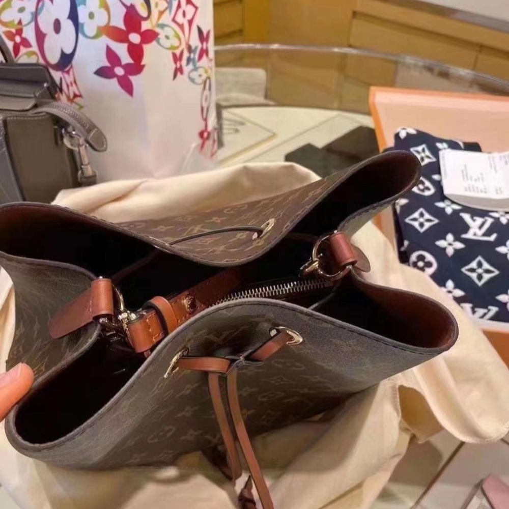 二手【現貨】LV老花NEONOE水桶包焦糖色手提單肩包女包棕桶M44887-細節圖3