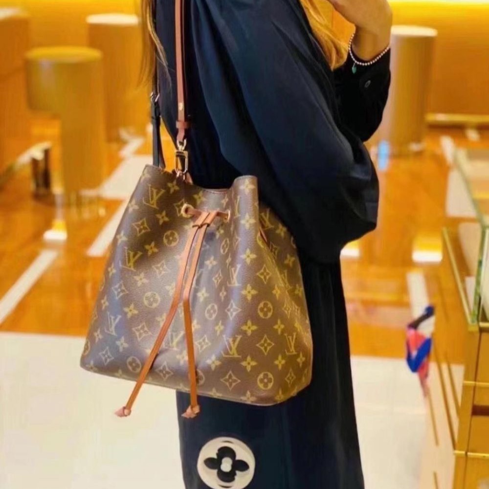 二手【現貨】LV老花NEONOE水桶包焦糖色手提單肩包女包棕桶M44887-細節圖5