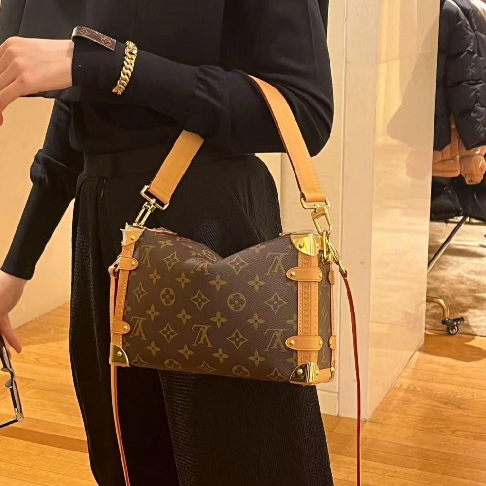二手谷愛淩同款LV路易威登女包老花軟盒子SIDE TRUNK手提單肩包M46358-細節圖3