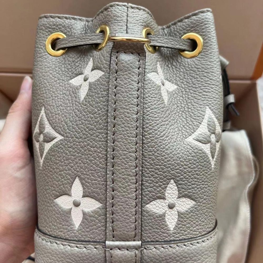 二手LV路易威登女包大象灰NANO NOE壓紋小水桶包迷你斜挎單肩包M46291-細節圖3