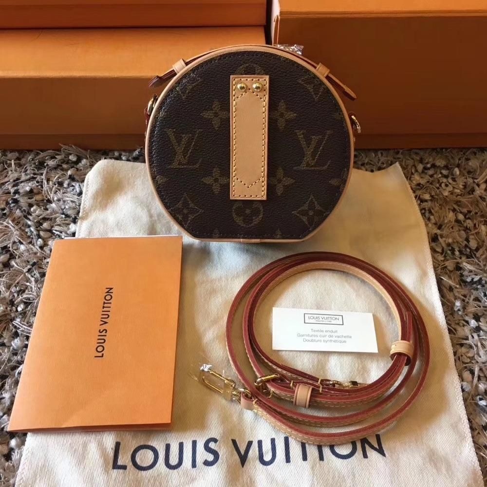 Louis Vuitton - Boite Chapeau 40cm Hat case/luggage - Catawiki