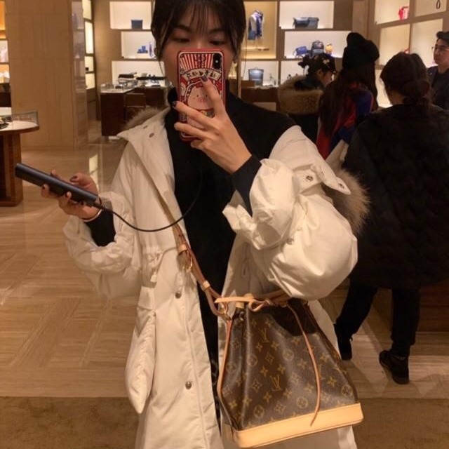 二手LV路易威登女包NOE BB老花水桶包單肩包斜挎包-細節圖5
