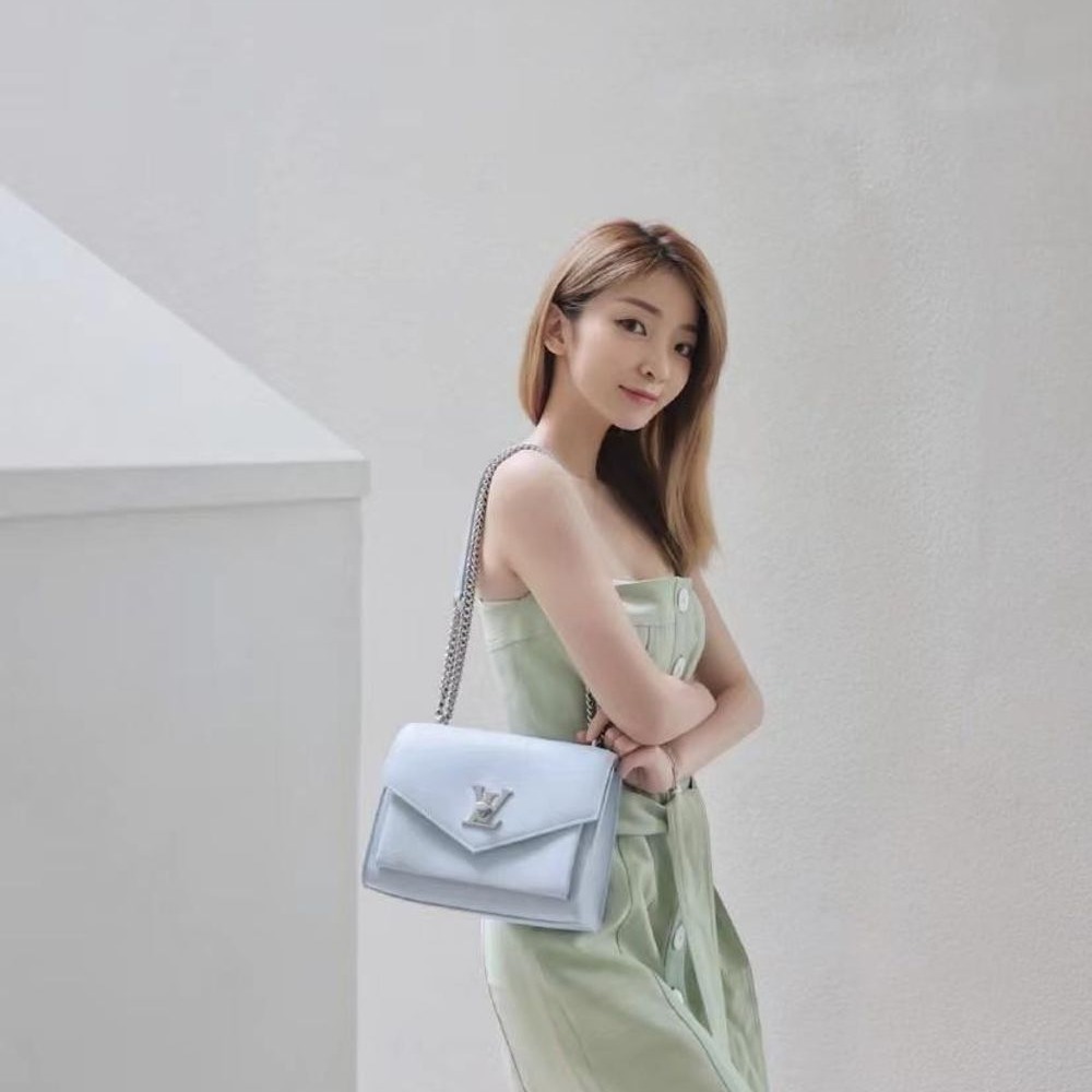 二手LV路易威登22新款MYLOCKME系列牛皮鏈條信封包多款-細節圖2