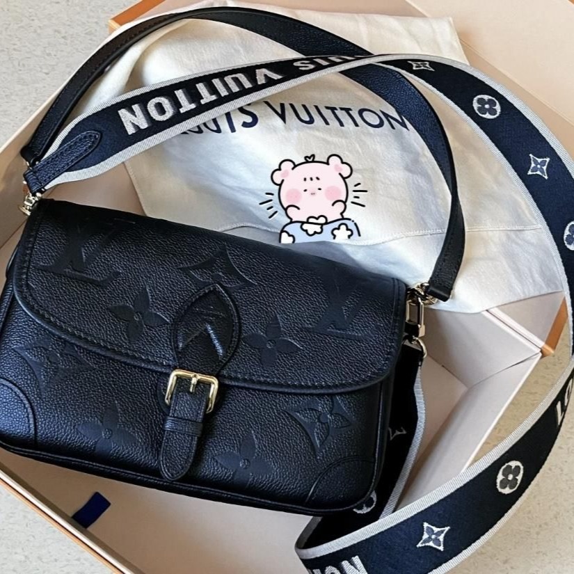 二手LV/路易威登23新款Diane女士黑色粒面牛皮單肩包腋下包斜挎包-細節圖3