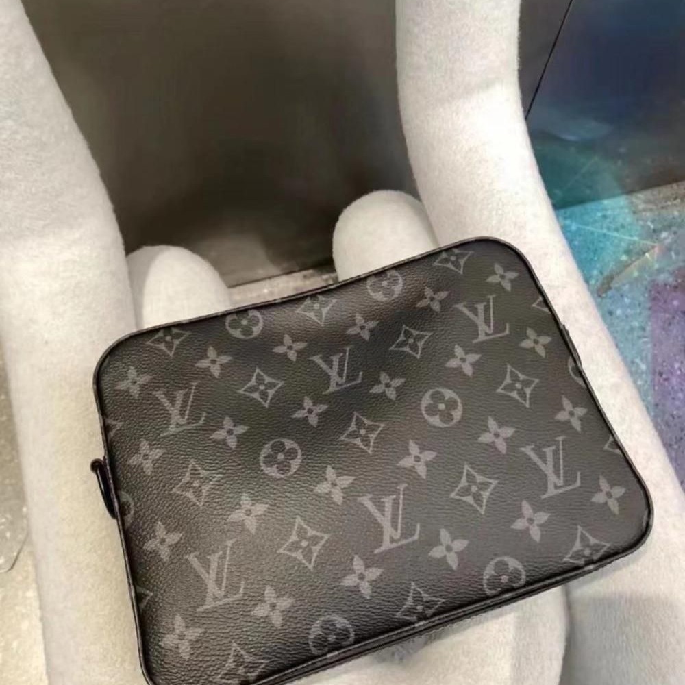 二手99新LV路易威登男包steamer全黑老花壓紋郵差包斜挎包男女同款M57307-細節圖4