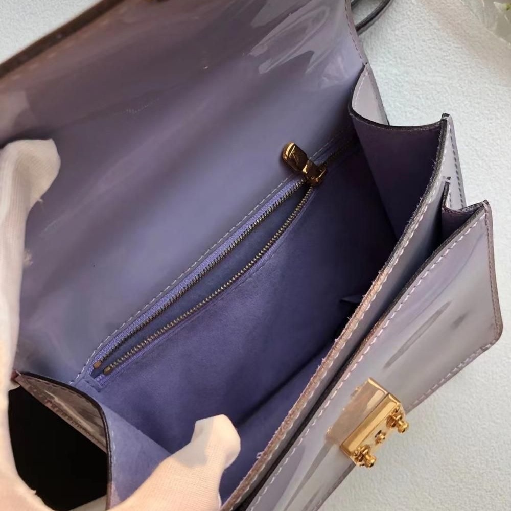 【二手99新】LV路易威登漆皮紫色翻蓋包O018-細節圖4