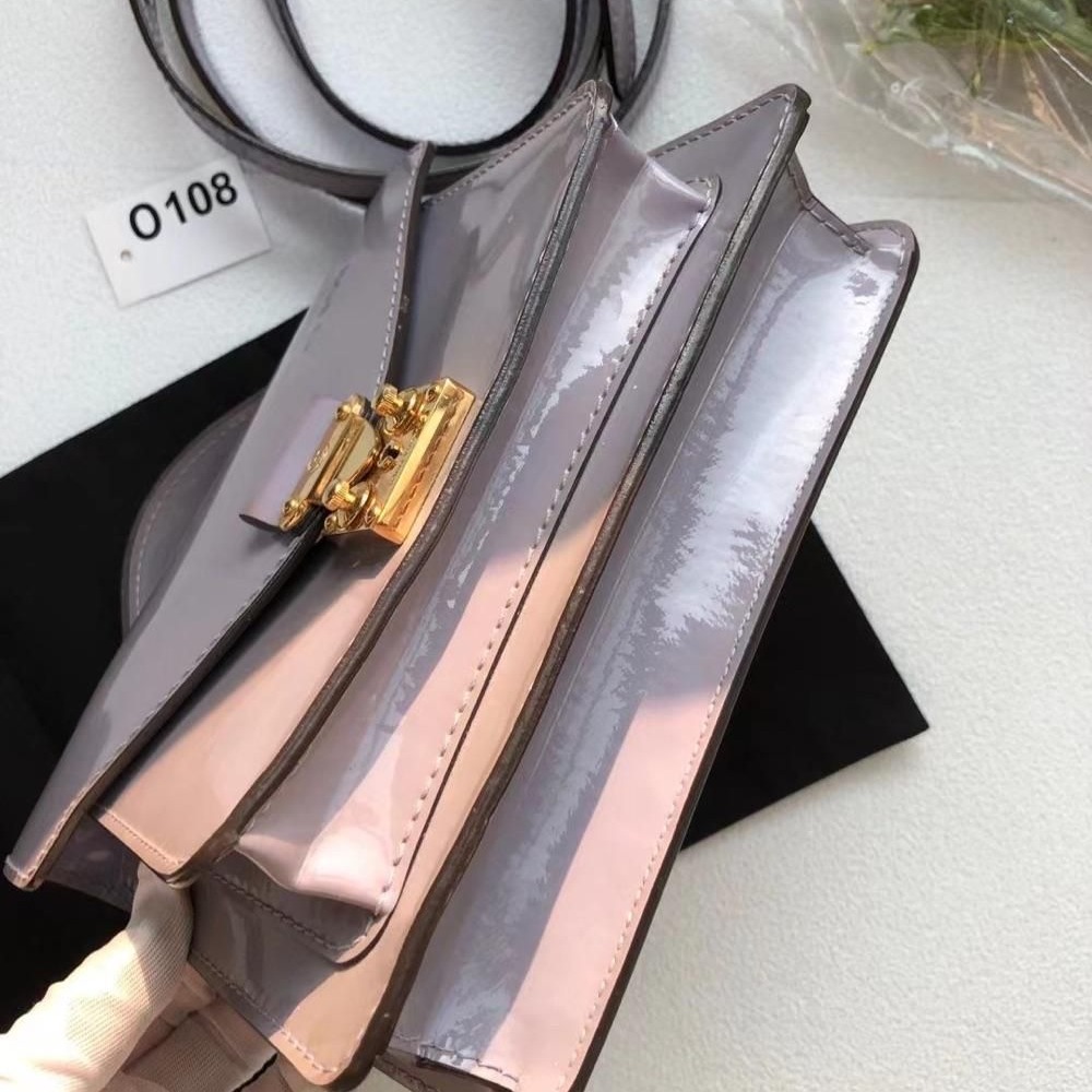 【二手99新】LV路易威登漆皮紫色翻蓋包O018-細節圖7